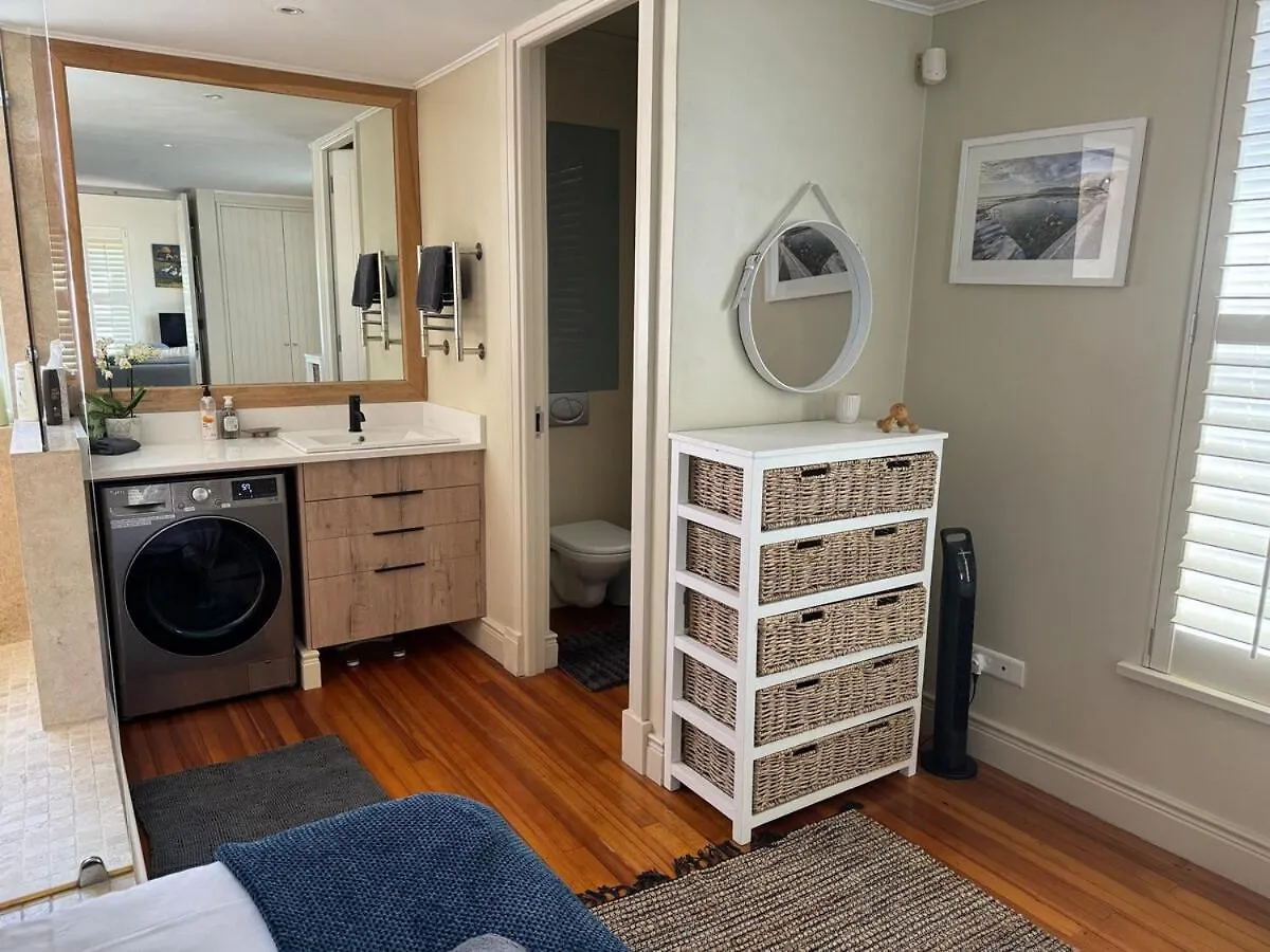 Kalk Bay Condo At The Majestic 0*, Kalk Bay